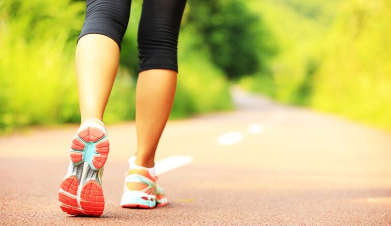 Funny quotes about friends. Спортивная ходьба в парке. Хождение пешком. Spazieren gehen 3 формы. Need walk.